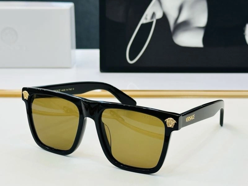 Versatile Versace Sunglasses 282589