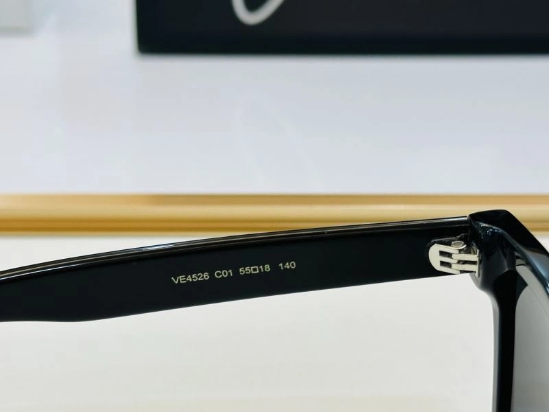 Versatile Versace Sunglasses 282589