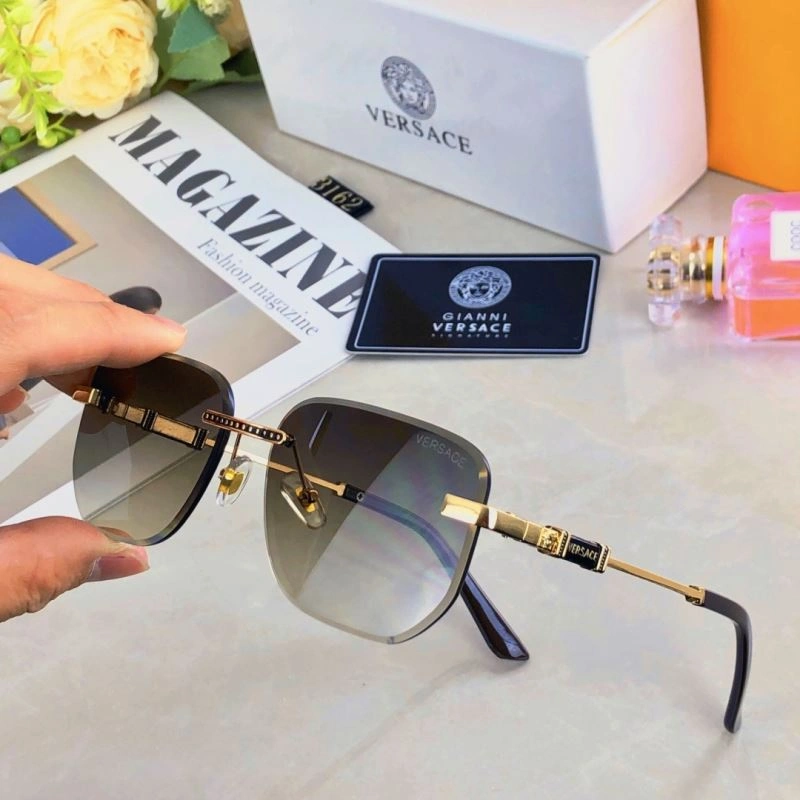 Versace Sunglasses Refined 282582
