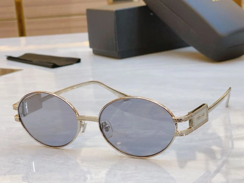 Versace Sunglasses Sporty 282588