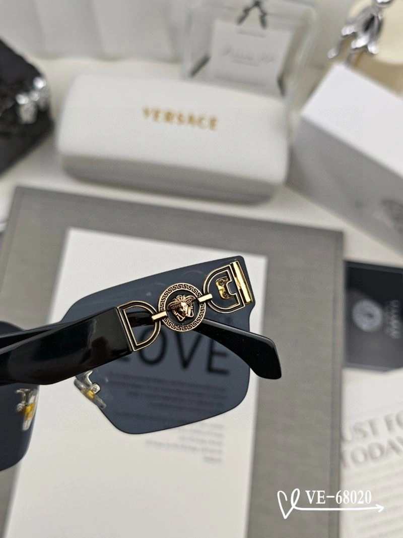 Durable Versace Sunglasses 282563