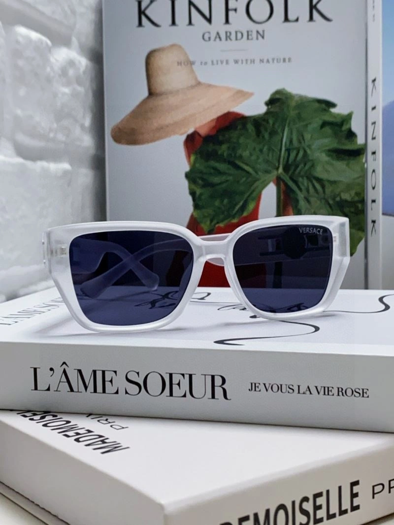 Youthful Versace Sunglasses 282557