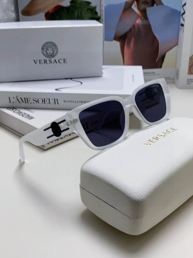 Youthful Versace Sunglasses 282557