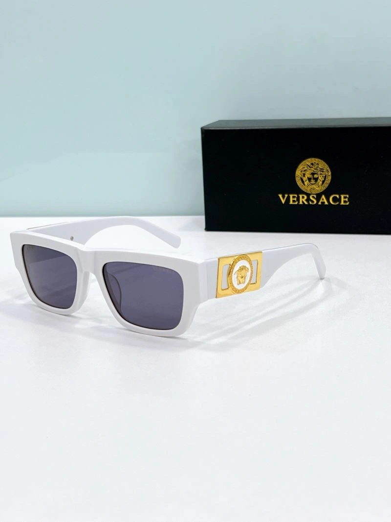 Lightweight Versace Sunglasses 282679