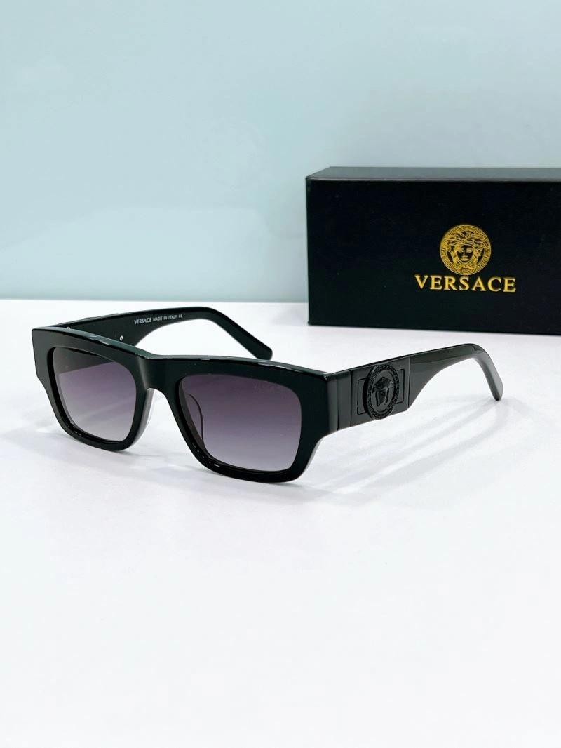 Lightweight Versace Sunglasses 282679