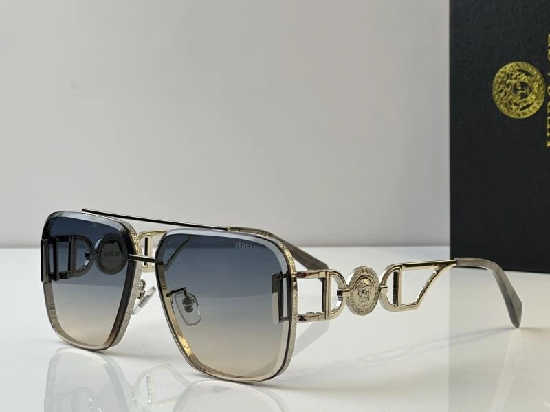 Refined Versace Sunglasses 282639
