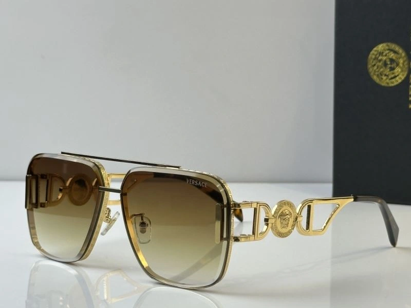 Refined Versace Sunglasses 282639