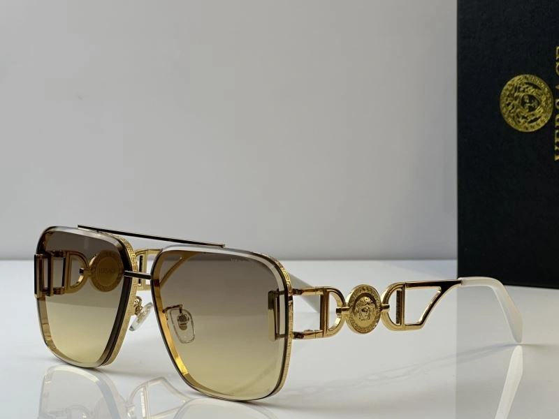 Refined Versace Sunglasses 282639