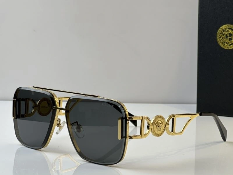 Refined Versace Sunglasses 282639