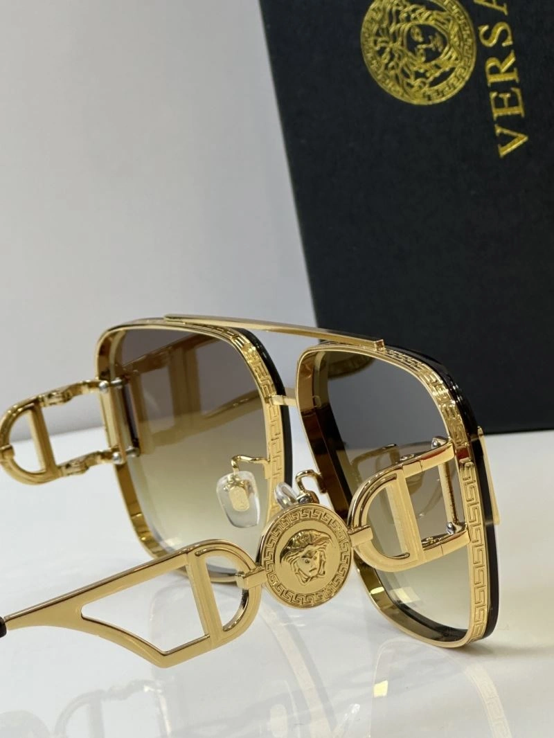 Refined Versace Sunglasses 282639