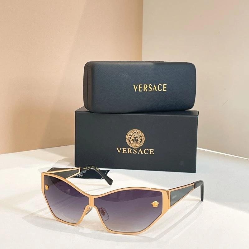 Refined Versace Sunglasses 282633
