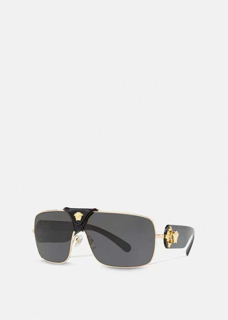 Lightweight Versace Sunglasses 282619