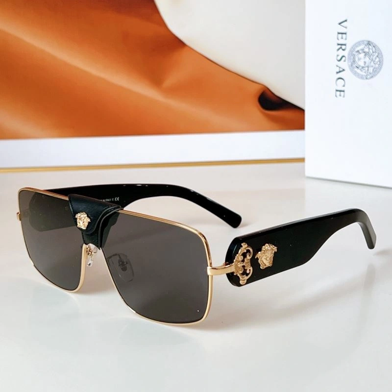 Lightweight Versace Sunglasses 282619