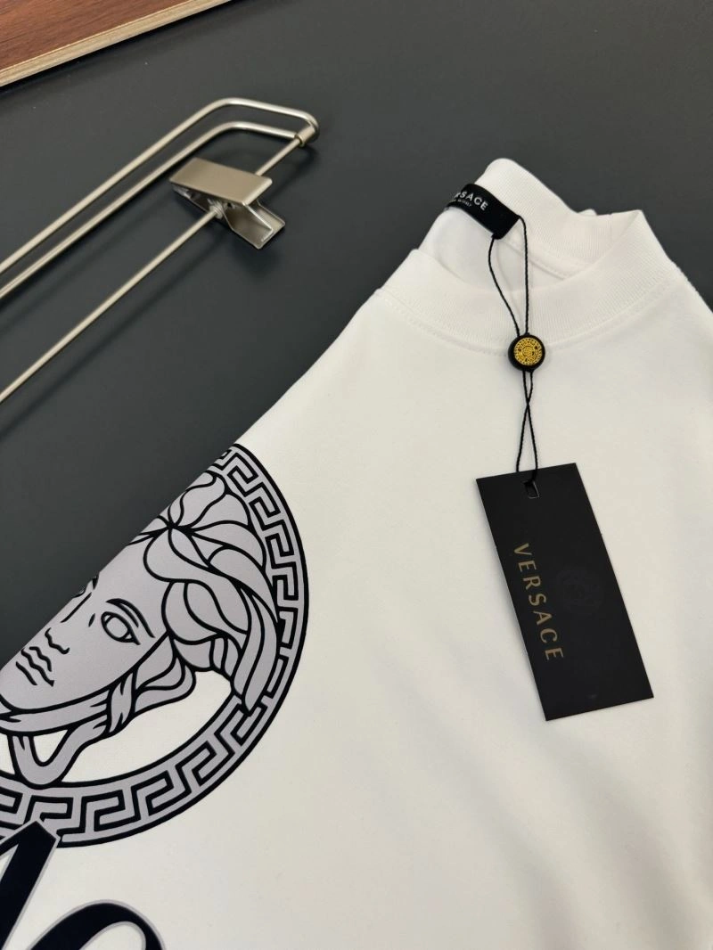 Chic Versace T-Shirts 175148
