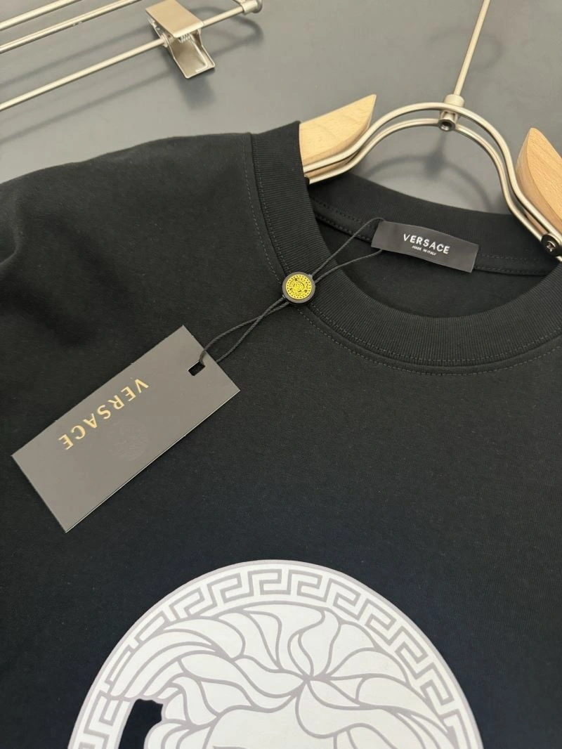 Chic Versace T-Shirts 175148