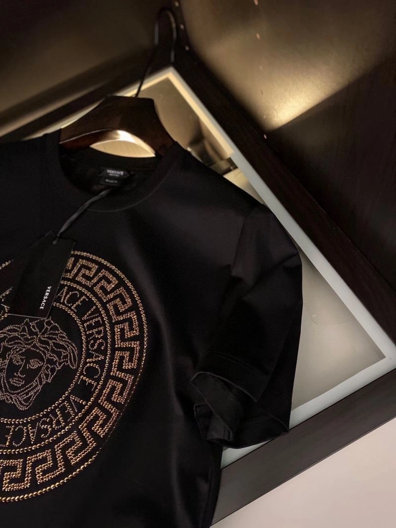 Bold Versace T-Shirts 175643