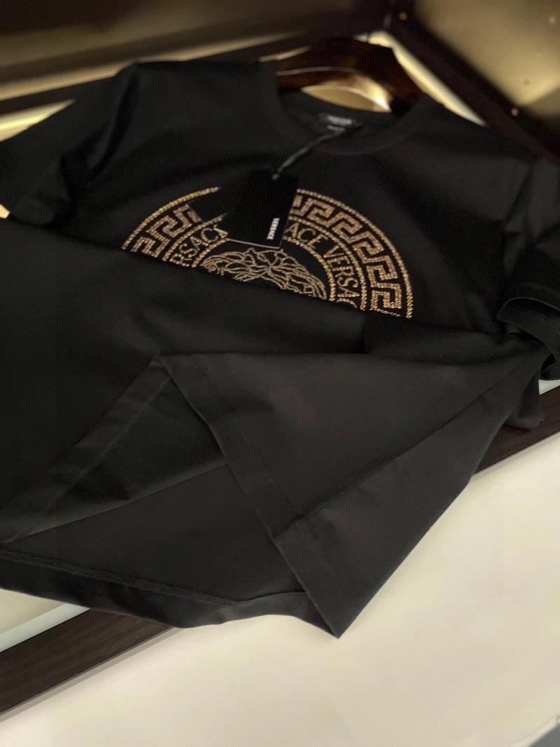 Bold Versace T-Shirts 175643