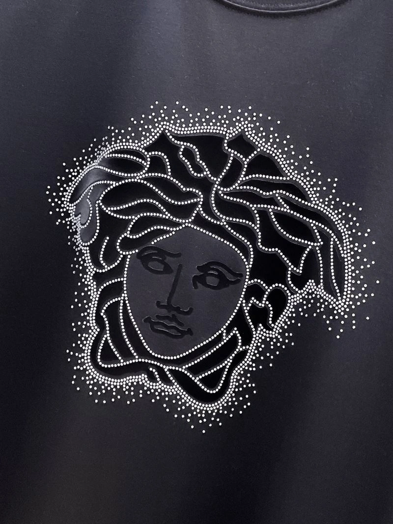 Versace T-Shirts Elegant 175628
