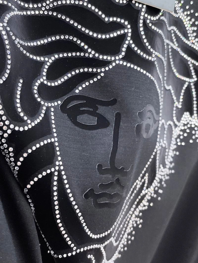 Versace T-Shirts Elegant 175628