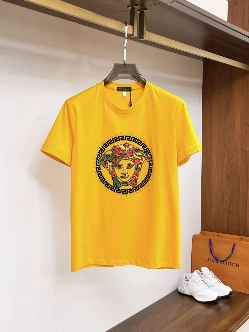 Versace T-Shirts Bright 175582