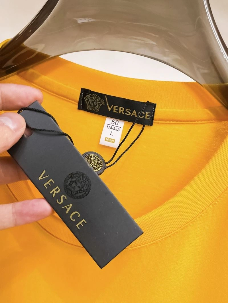 Versace T-Shirts Bright 175582