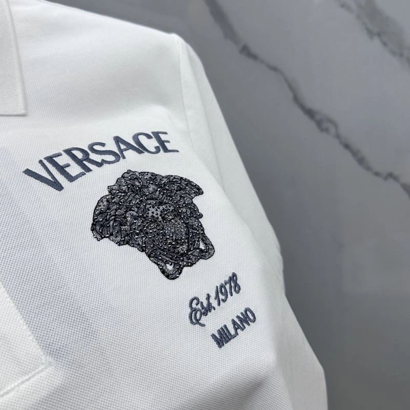 Versace T-Shirts Bright 175569