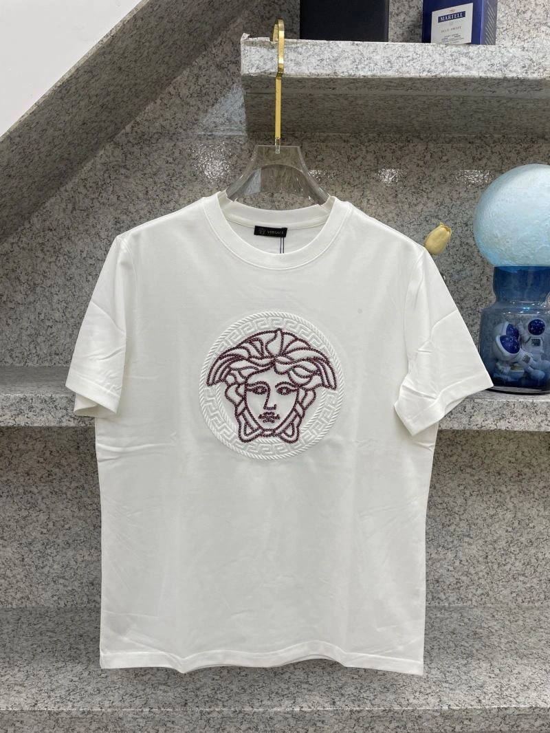 Versace T-Shirts TimelessDesign 175557
