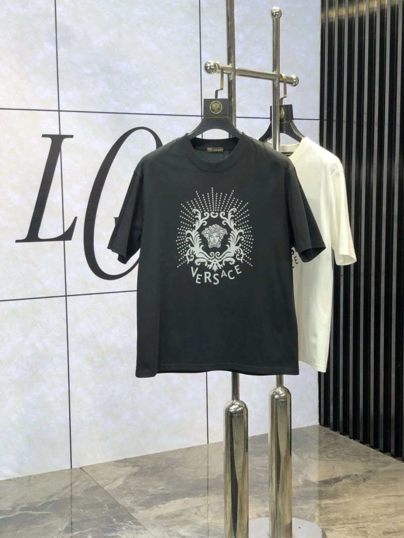 Versace T-Shirts Vibrant 175524