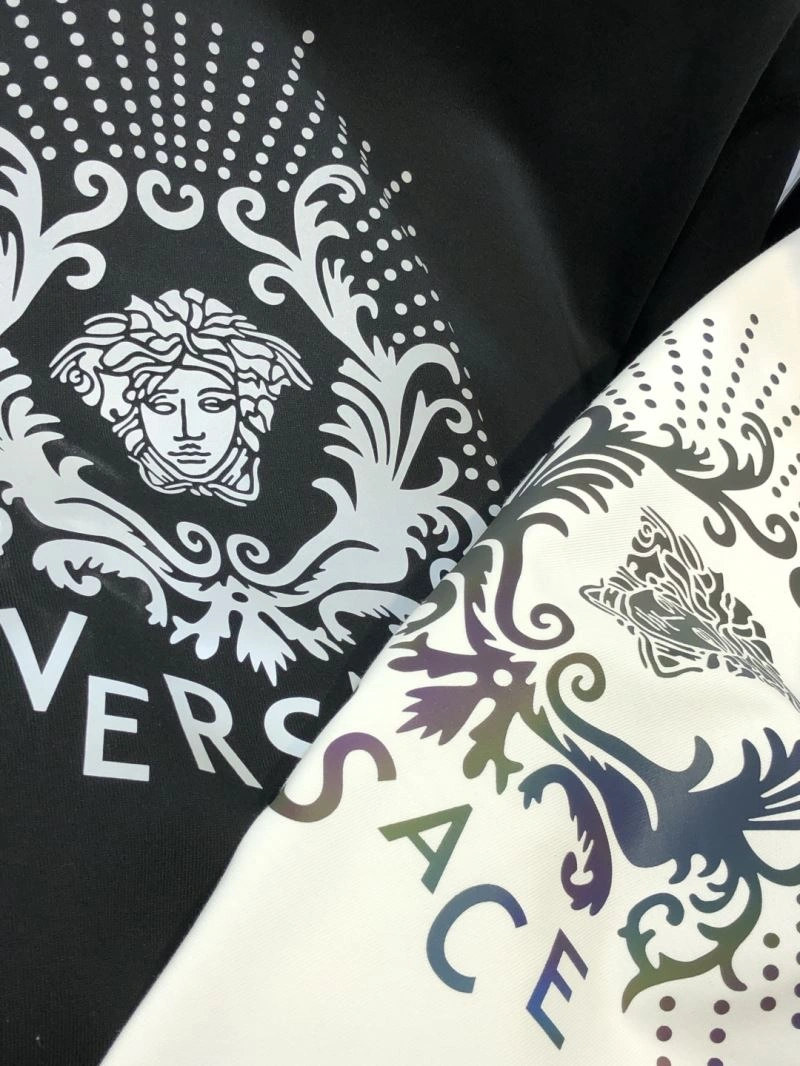 Versace T-Shirts Vibrant 175524