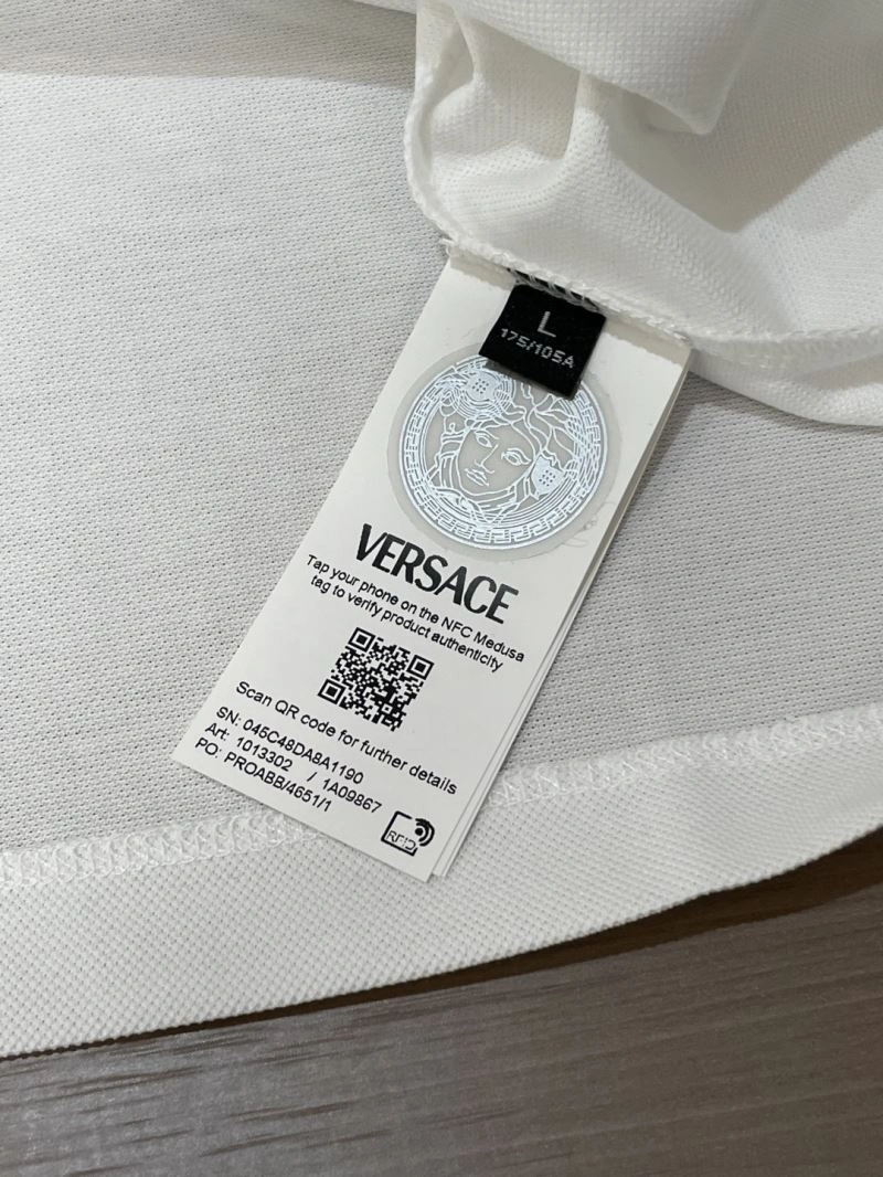 Practical Versace T-Shirts 175495