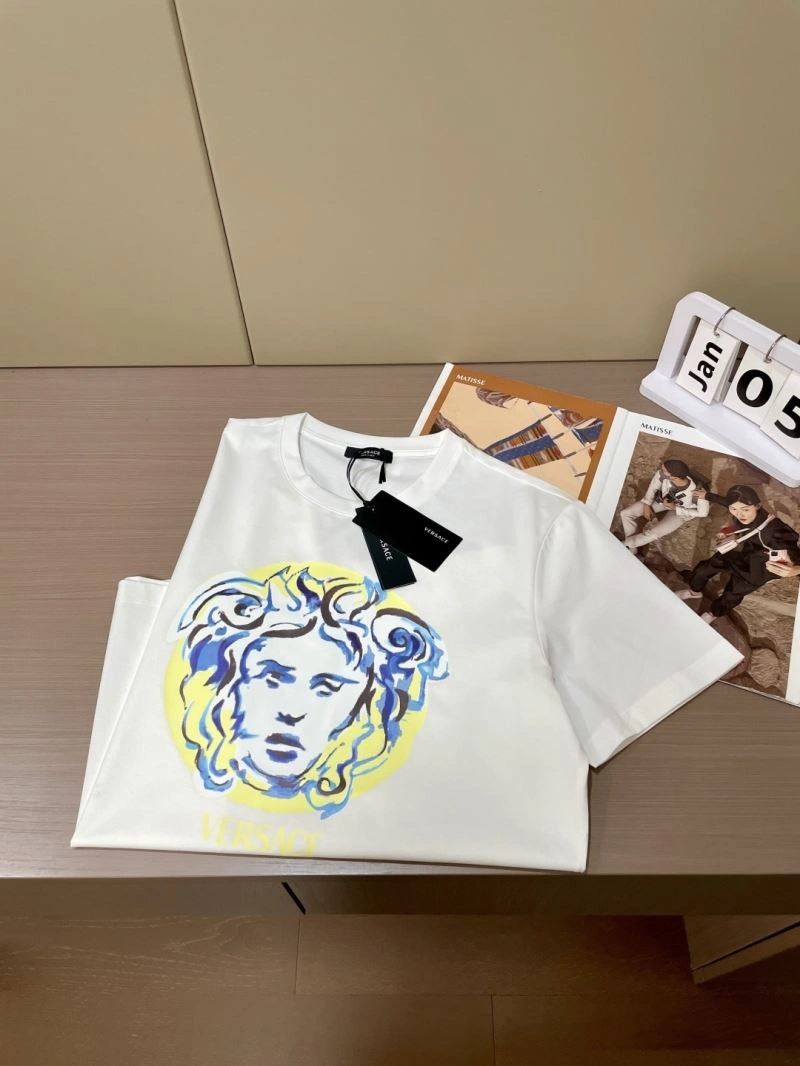 UrbanChic Versace T-Shirts 175519