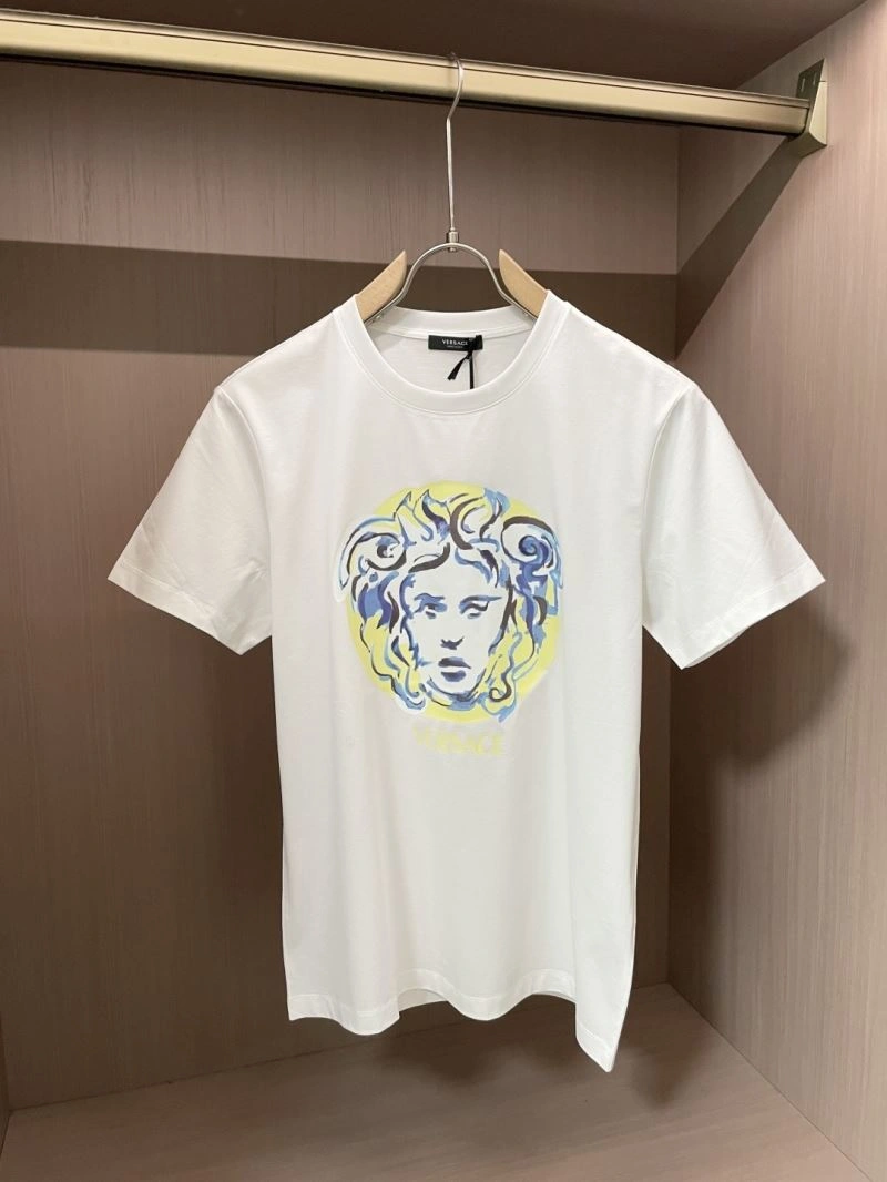 UrbanChic Versace T-Shirts 175519