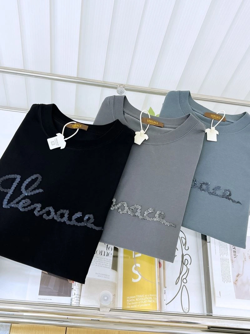 Effortless Versace T-Shirts 175472