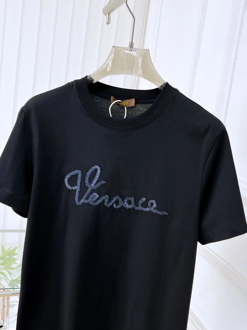 Effortless Versace T-Shirts 175472