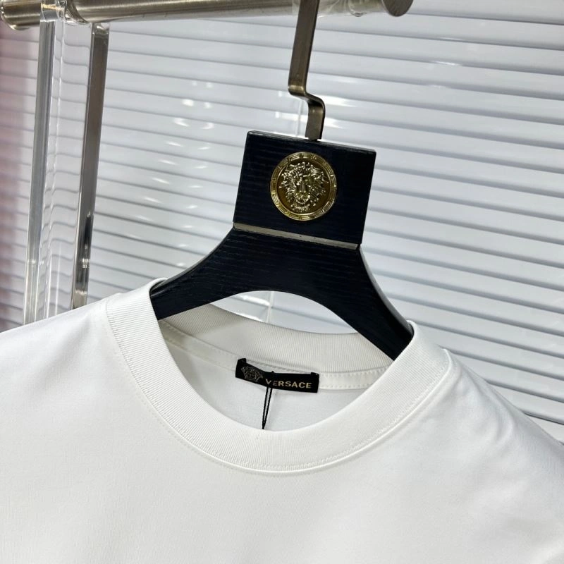 Sleek Versace T-Shirts 175463