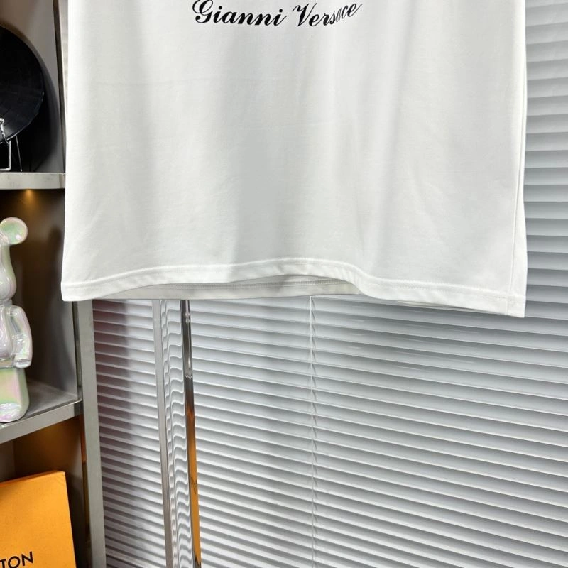 Sleek Versace T-Shirts 175463
