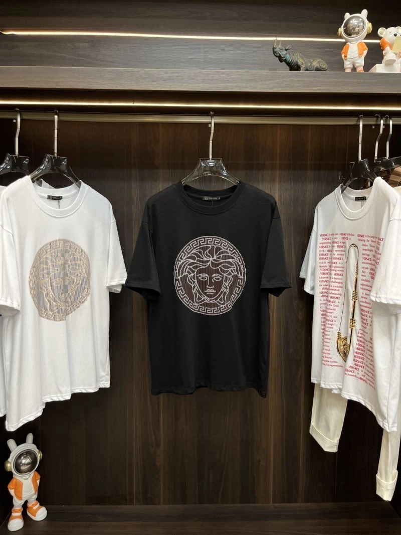 Sustainable Versace T-Shirts 175456