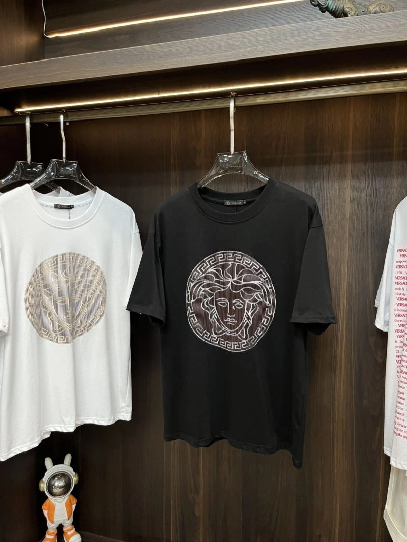 Sustainable Versace T-Shirts 175456