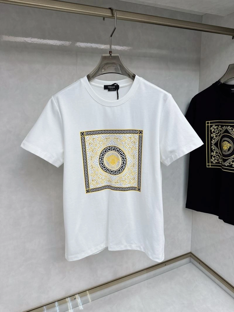 UrbanChic Versace T-Shirts 175437