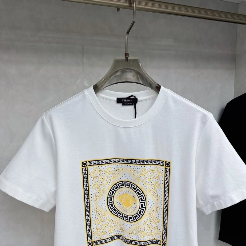 UrbanChic Versace T-Shirts 175437