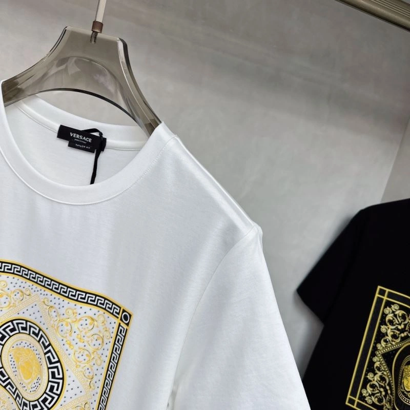 UrbanChic Versace T-Shirts 175437