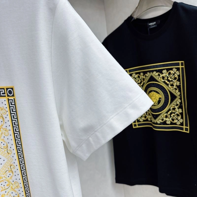 UrbanChic Versace T-Shirts 175437