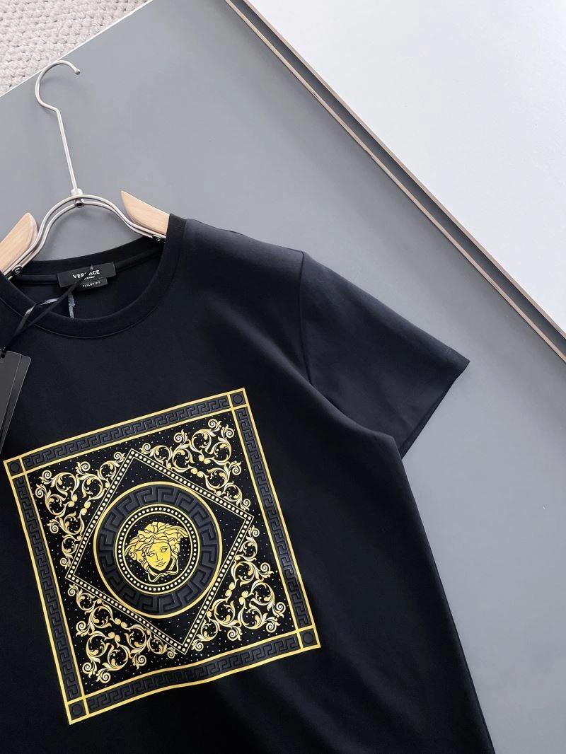 Versace T-Shirts Resilient 175427