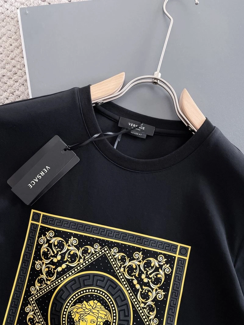 Versace T-Shirts Resilient 175427