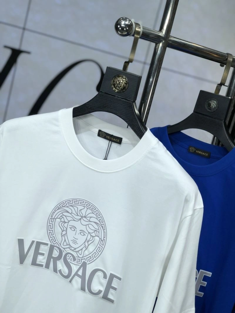 Refined Versace T-Shirts 175394