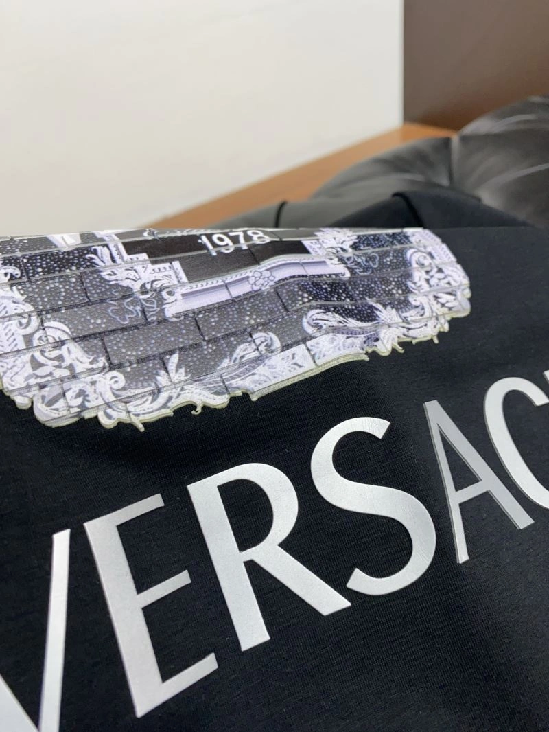 Modern Versace T-Shirts 175355