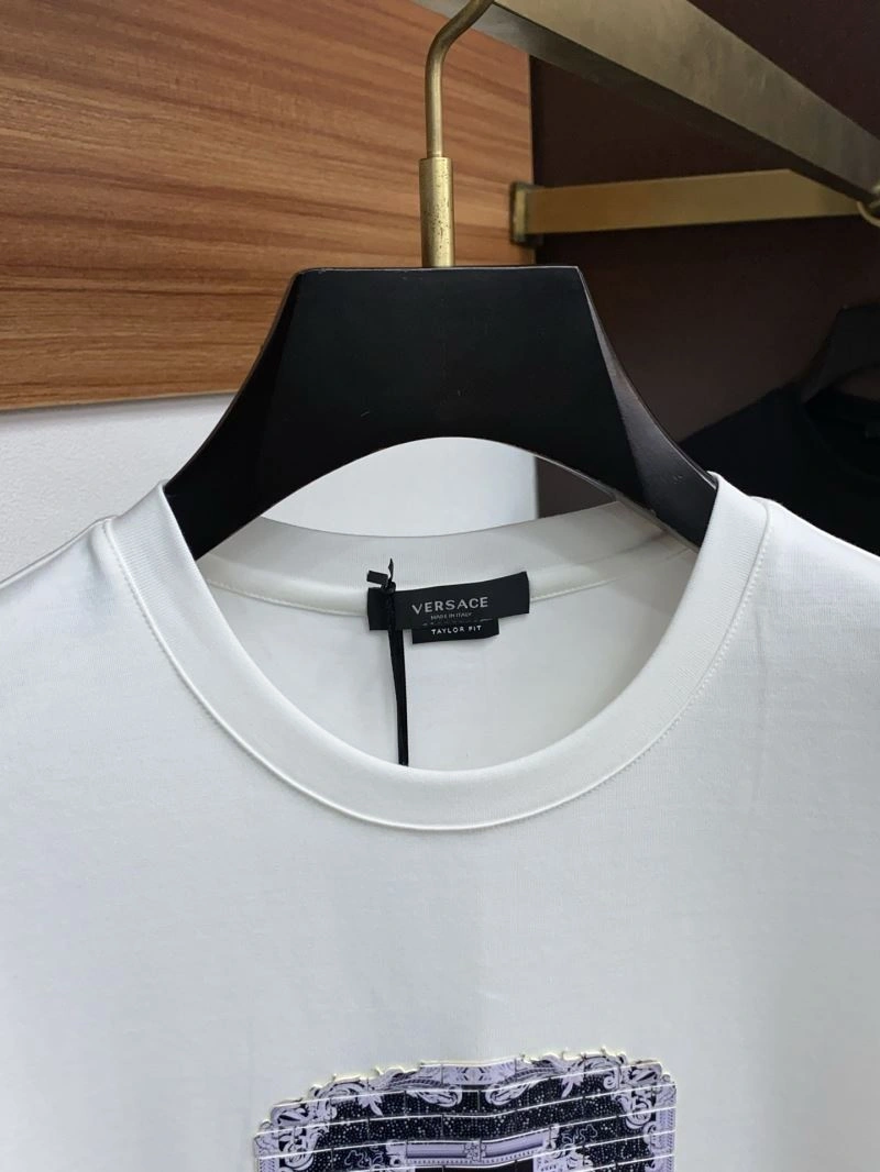 Unisex Versace T-Shirts 175354