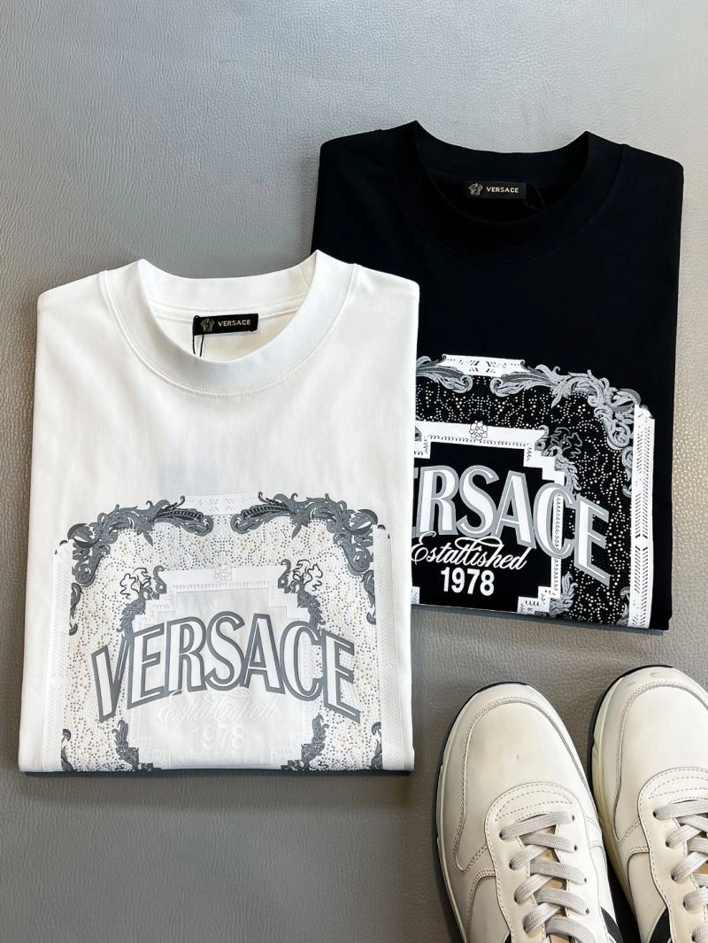 Versace T-Shirts Neat 175338