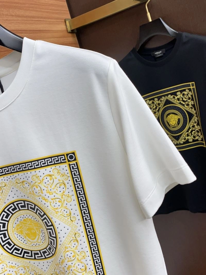 Unisex Versace T-Shirts 175347