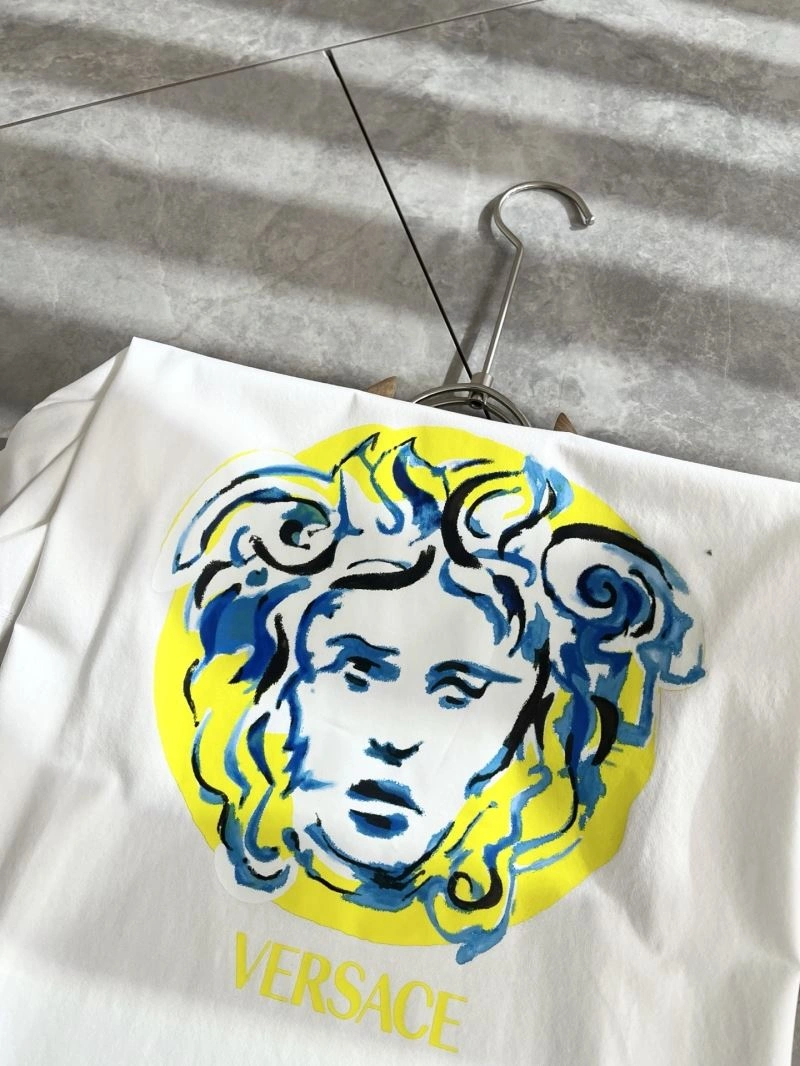 Versace T-Shirts Snug 175335